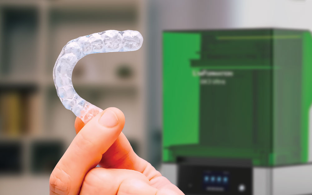 Dental appliance on resin 3D printer with angled orientation and stable supports